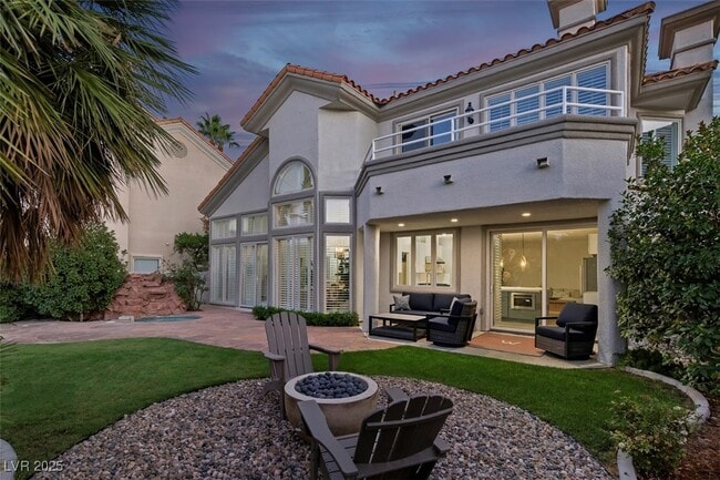 Building Photo - 8848 Rainbow Ridge Dr