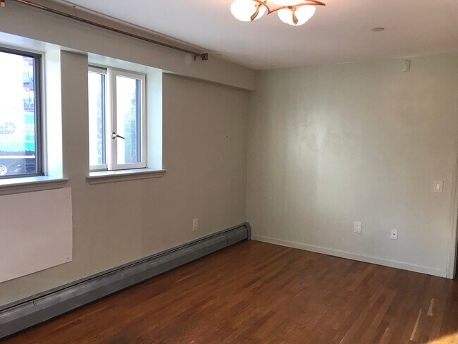 Building Photo - 3415 Guider Ave