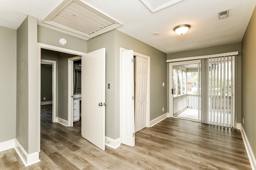 Building Photo - 304 S Westover Dr