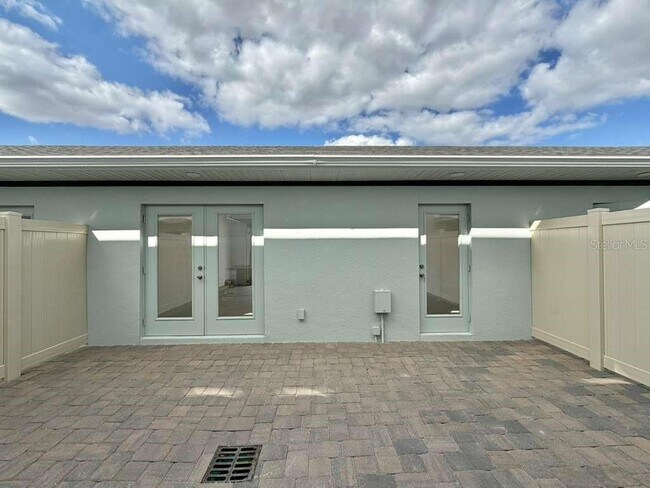 Building Photo - 15517 Bay Brg St