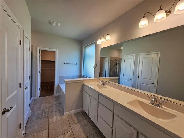 Building Photo - 2604 Tuscarora Trl