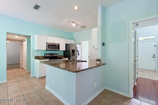Building Photo - 13480 Gallant Fox Cir W