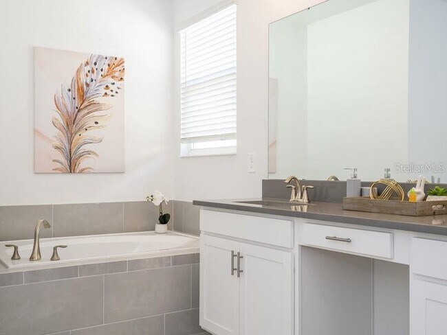 Building Photo - 8956 Takeaway Wy