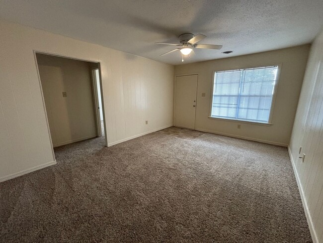 Building Photo - 1810 S Erie, Apt 1-4
