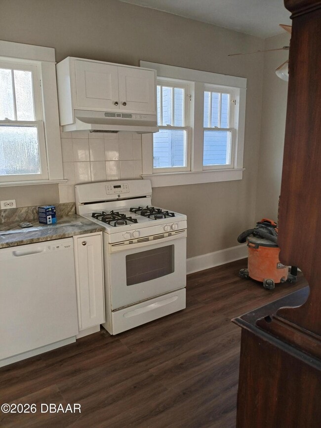 Building Photo - 316 Michigan Ave