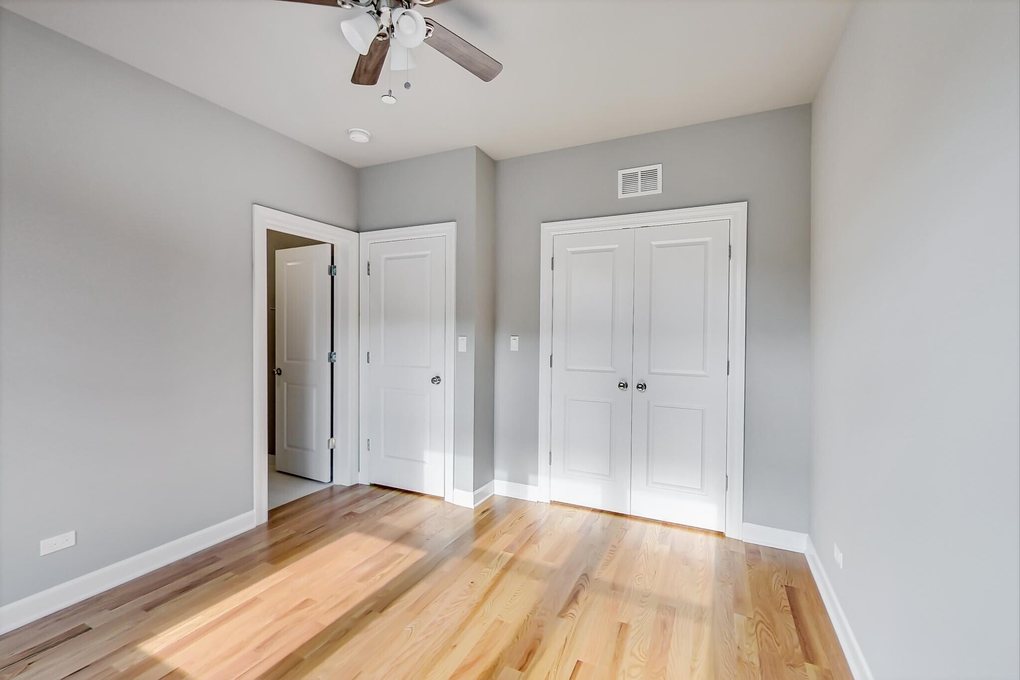 Building Photo - 6204 S Kimbark Ave