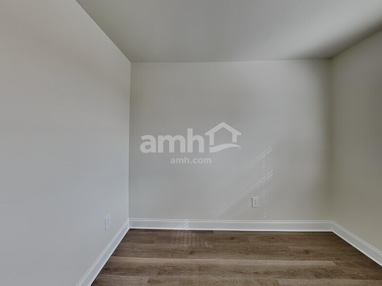 Building Photo - 3286 Emzy Dr