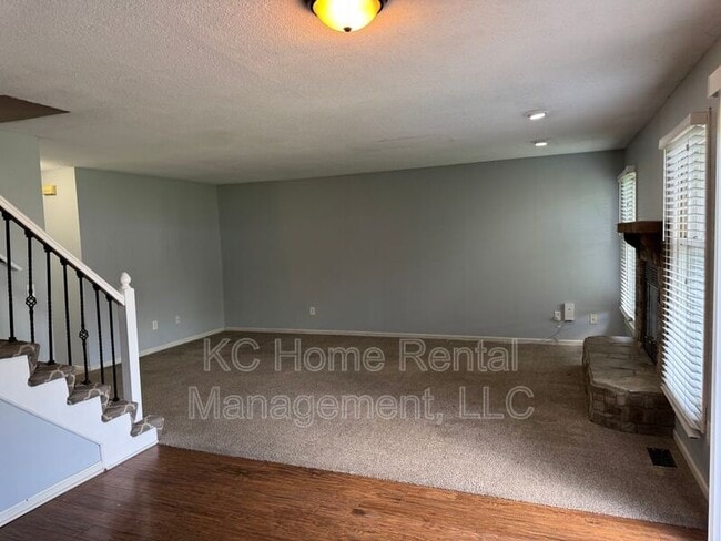 Building Photo - 1384 N Ridge Pkwy