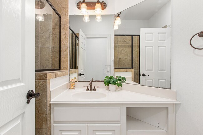 Building Photo - 70 Shell Port Square