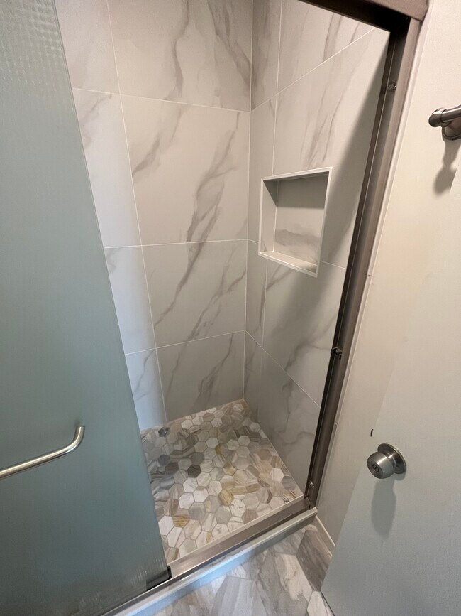 Building Photo - 1916 Clark Ln