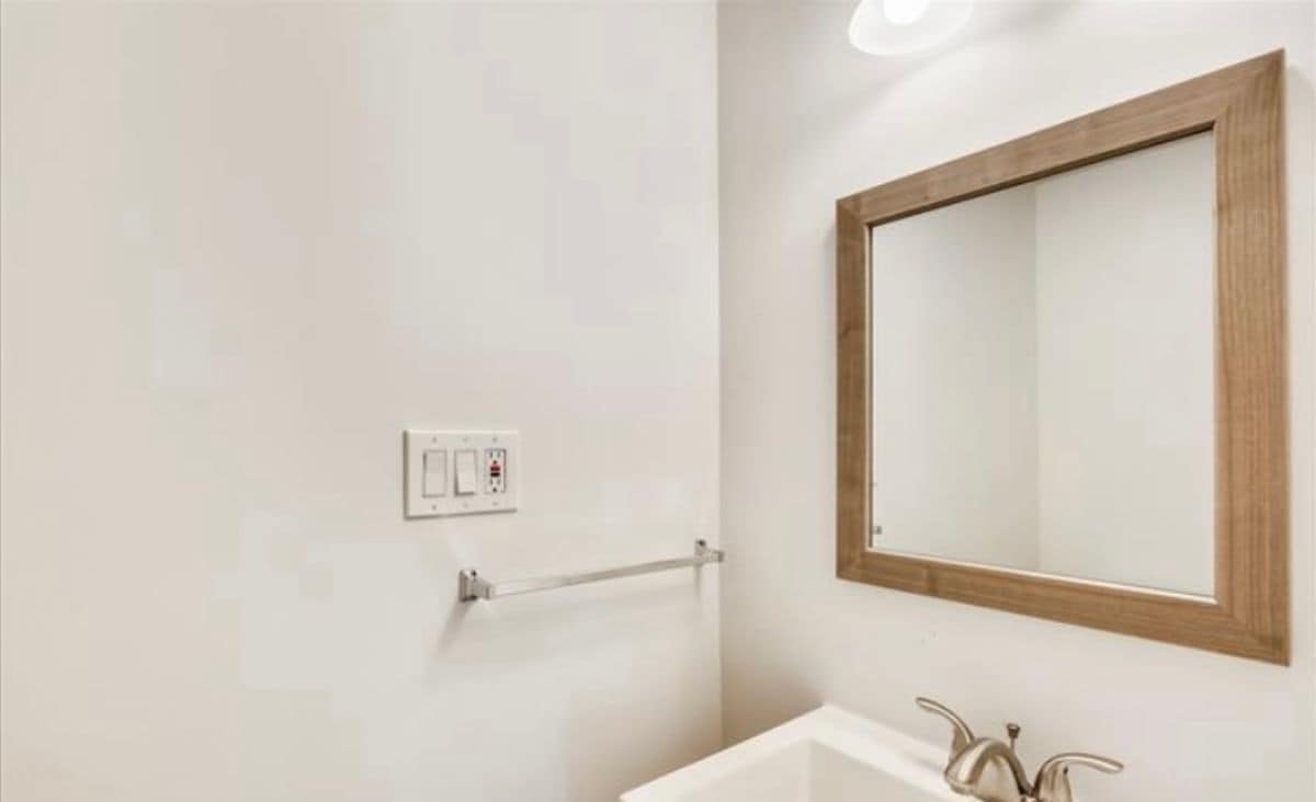 Building Photo - 9409 Gentle Cir