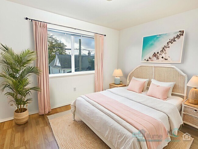 Building Photo - 849 1st Ave