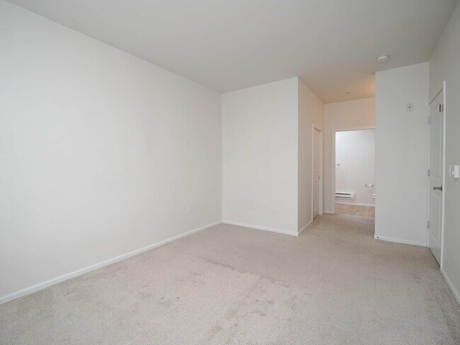 Building Photo - 2 Bed/2 Bath Condo with Garage / Vouchers Accepted / Available Now!