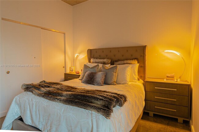 Building Photo - 151 SE 1st St