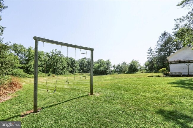 Building Photo - 4551 Colebrook Rd