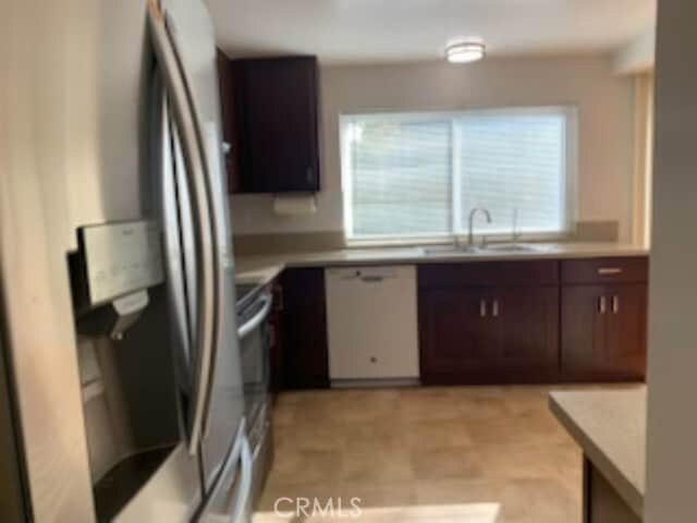 Building Photo - 4555 Larwin Ave