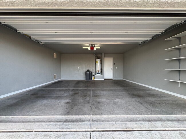 Building Photo - 4BR/2BA/2GA, 1889 sq.ft. rental in Sierra Vista, AZ