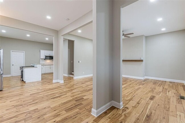 Building Photo - 3362 Colville Ave