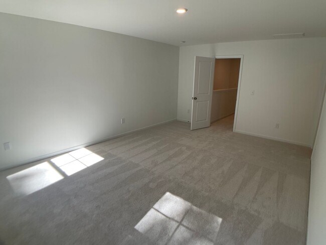 Building Photo - Brand New Townhome in Lawson Townes, Haw River, NC