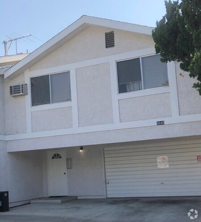 Building Photo - 6640 Simpson Ave
