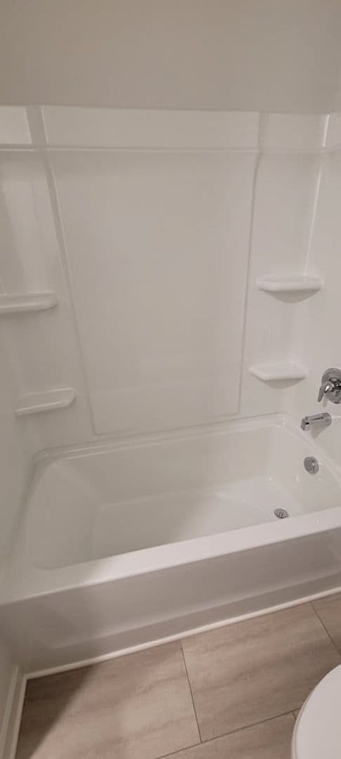 Building Photo - Brand New Townhome!