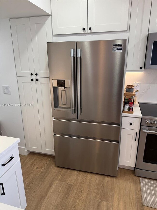 Building Photo - 1541 Brickell Ave