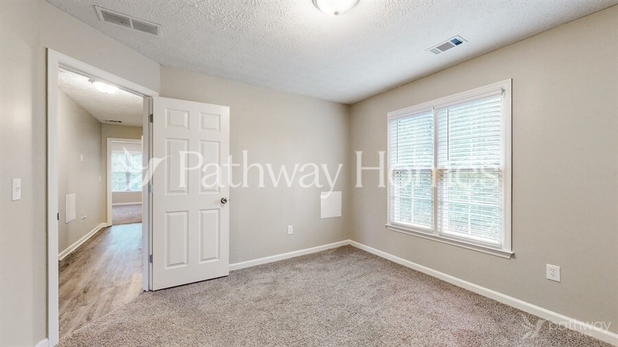 Building Photo - 2091 Furlong Run