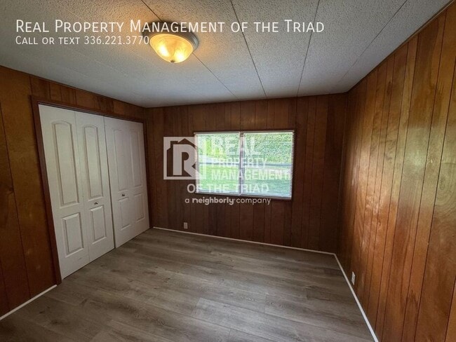 Building Photo - 102 Horseshoe Bend