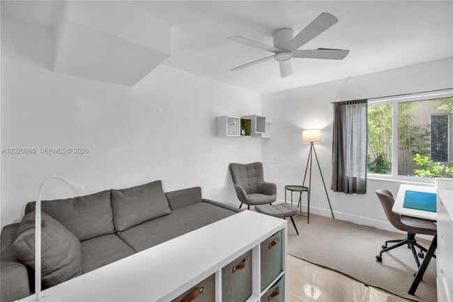 Building Photo - 16601 Sapphire Manor
