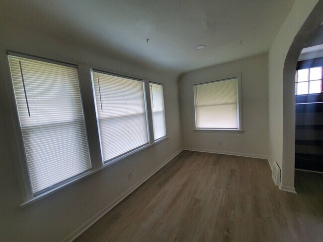 Building Photo - 13407 Puritas Ave