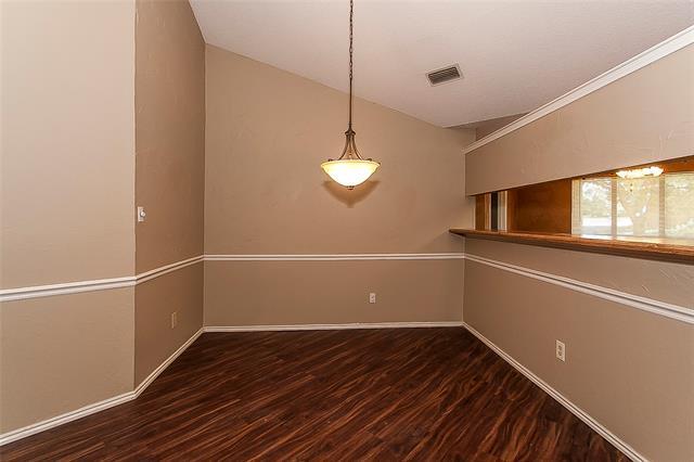 Building Photo - 1004 Ledgemont Dr