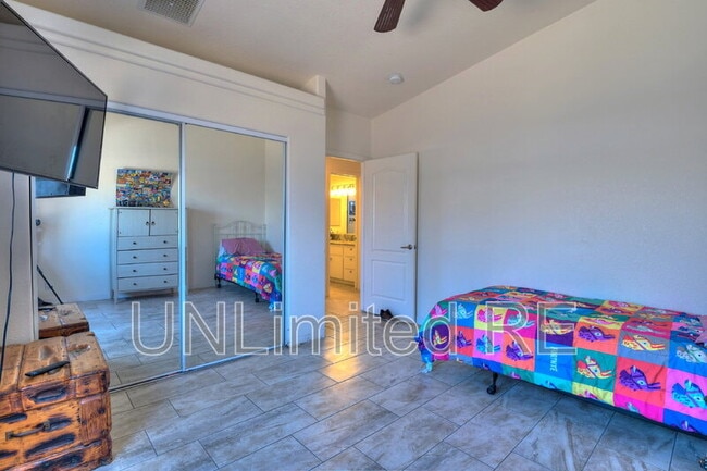 Building Photo - 304 Acoma Blvd S