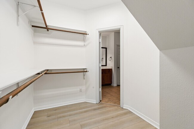 Building Photo - 5315 Barleycorn Ln