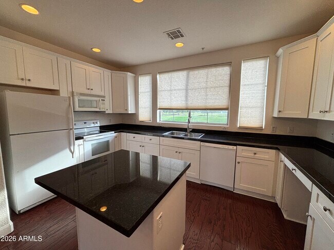 Building Photo - 4455 E Paradise Vlg Pkwy S