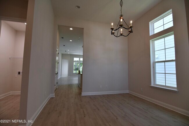 Building Photo - 538 Vista Lake Cir