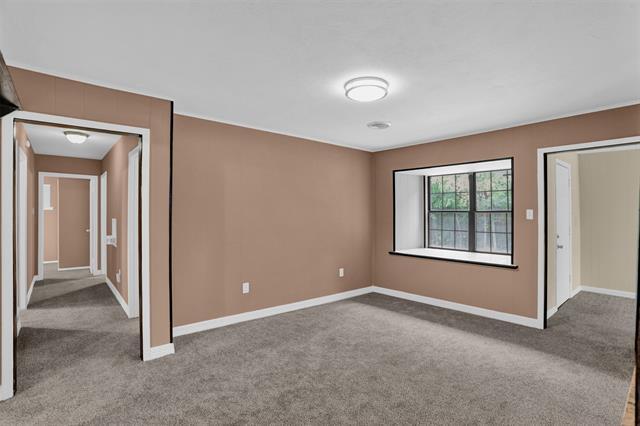 Building Photo - 1842 Hood St