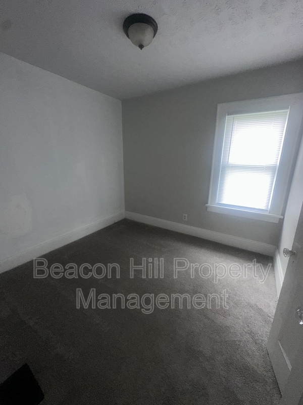 Building Photo - 12600 Watterson Ave