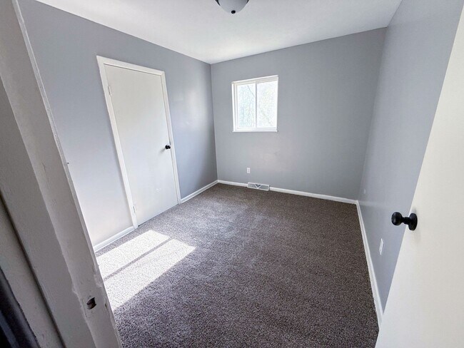 Building Photo - Newly Rehabbed 3 Bedroom Home with Basement and Driveway [RENT-TO-OWN]
