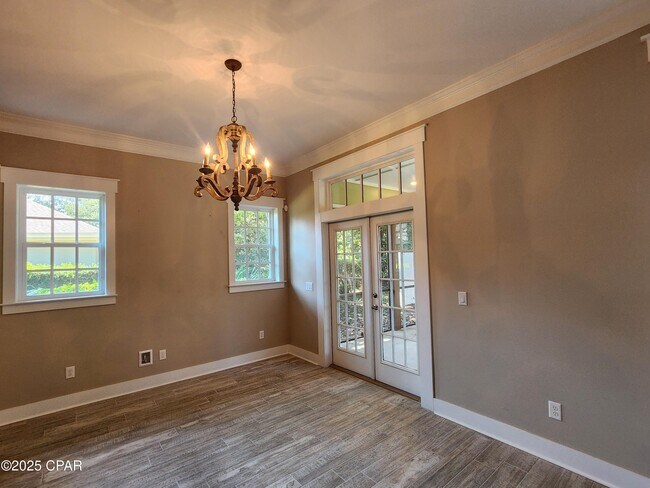 Building Photo - 3816 Mariner Dr