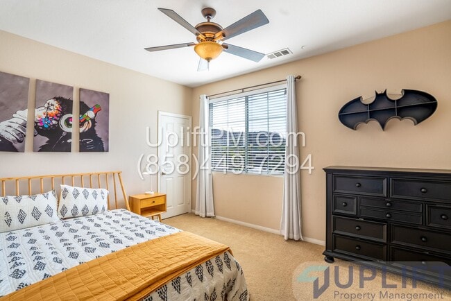 Building Photo - Spacious 5-Bedroom Home with Pool & Spa in...