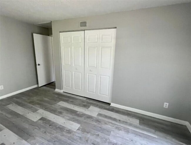 Building Photo - 1545 40th Ave