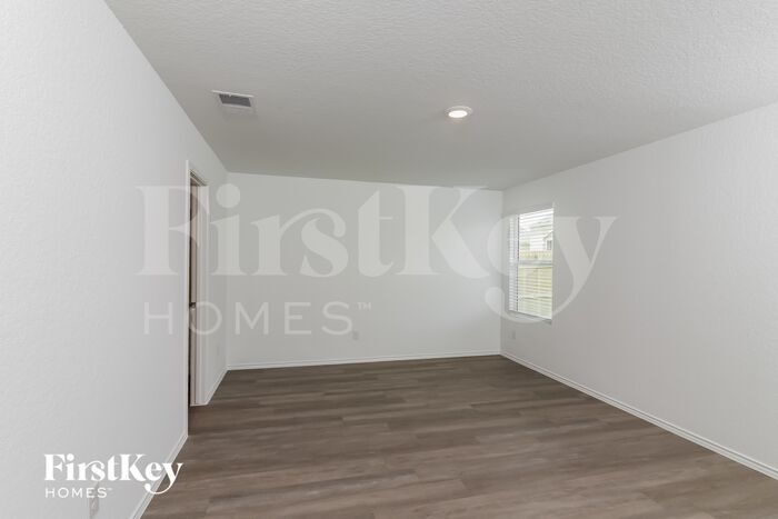 Building Photo - 14807 Greenfield Ml