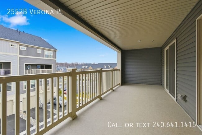 Building Photo - 2552 -B Verona Pl