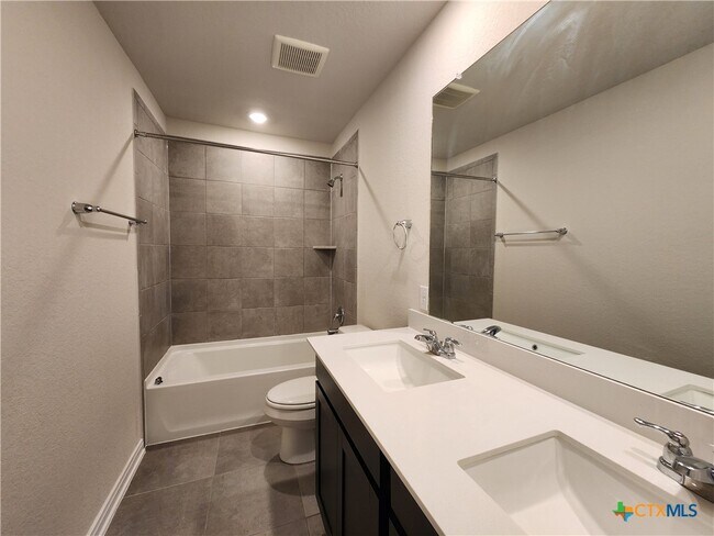 Building Photo - 1225 Ella Xing