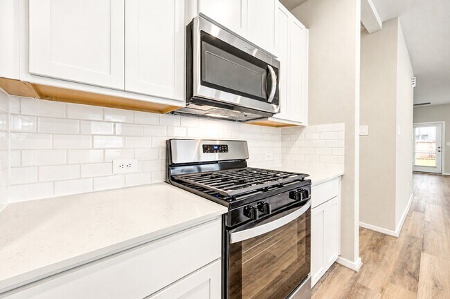 Building Photo - 18539 Lndg Mdws Ln