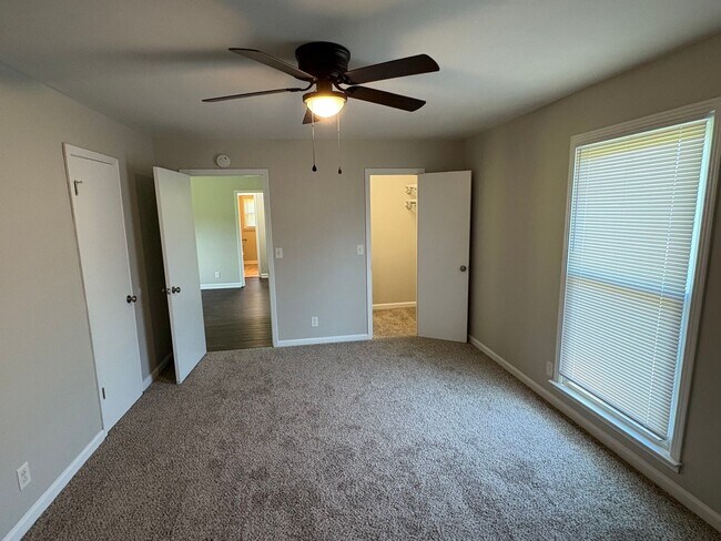 Building Photo - Quaint Ranch style home in Clarksville