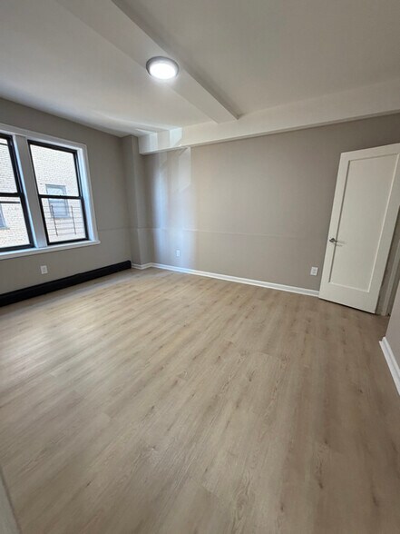 Building Photo - 150 S Harrison St