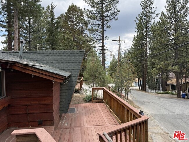 Building Photo - 42995 Sunset Dr