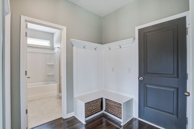 Building Photo - 2732 Harmony Lake Dr