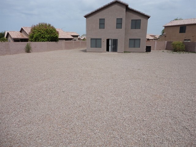 Building Photo - 955 S Del Rancho